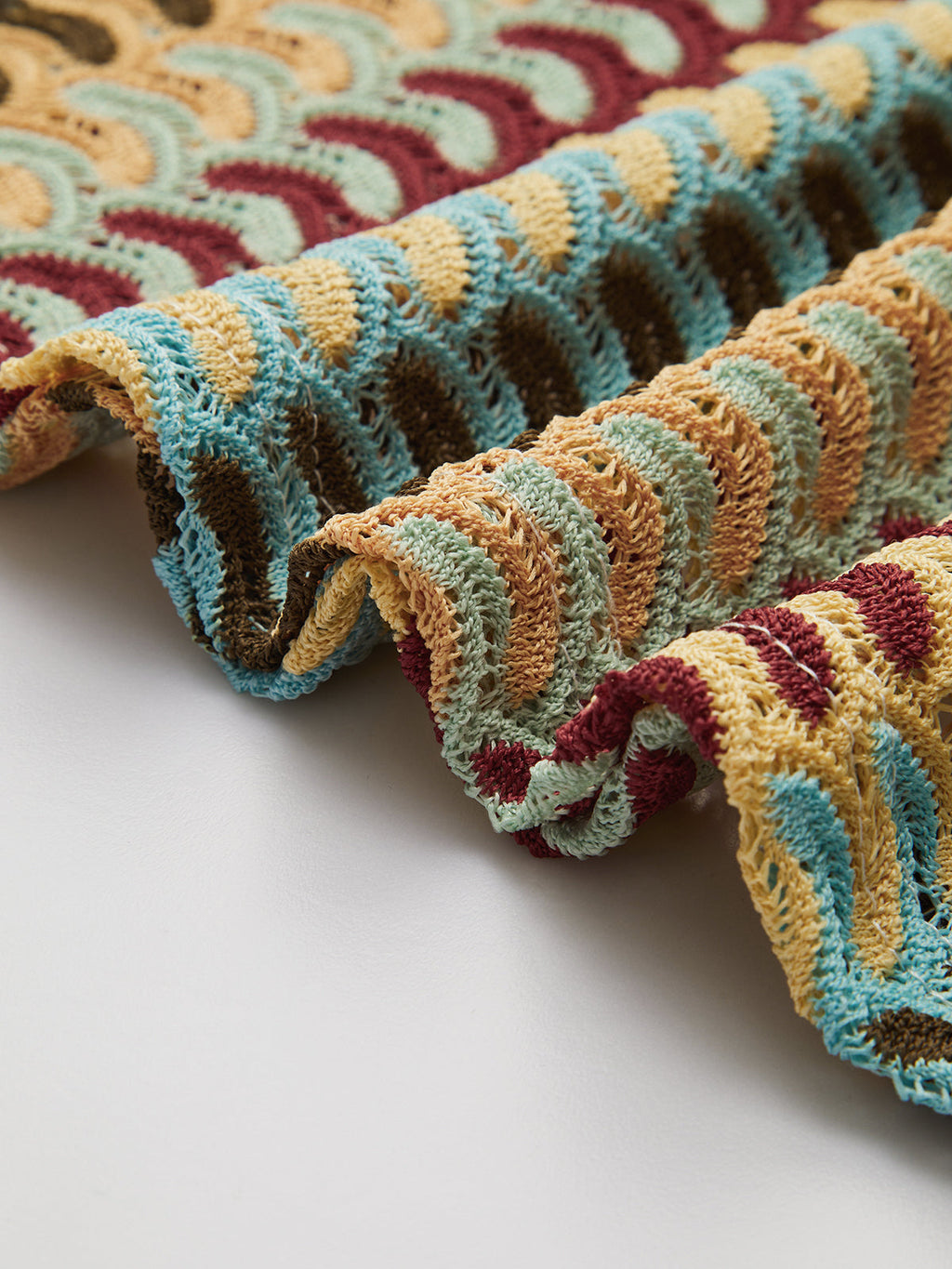 Dantel Çok Renkli Halter V Yaka Elbise